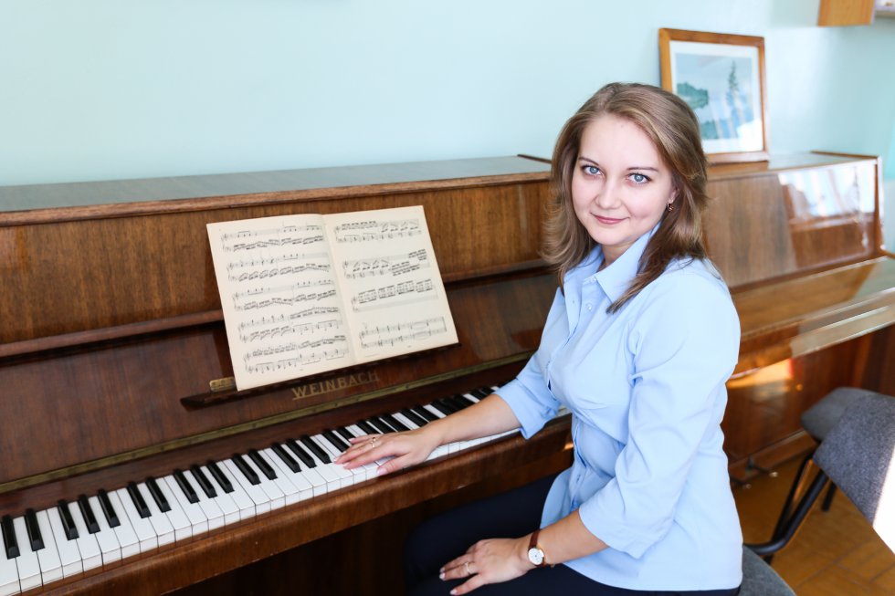 Молчанова Мария Владимировна - заместитель директора, преподаватель отделения фортепианного искусства