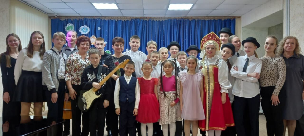 В МБУДО "ДШИ №4 ЭМР" состоялся праздничный концерт, посвященный празднованию Международного женского дня