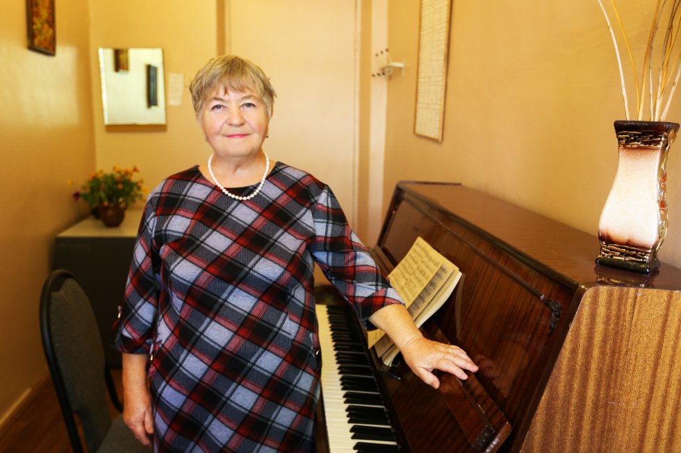 Леонтьева Наталия Васильевна - преподаватель отделения фортепианного искусства