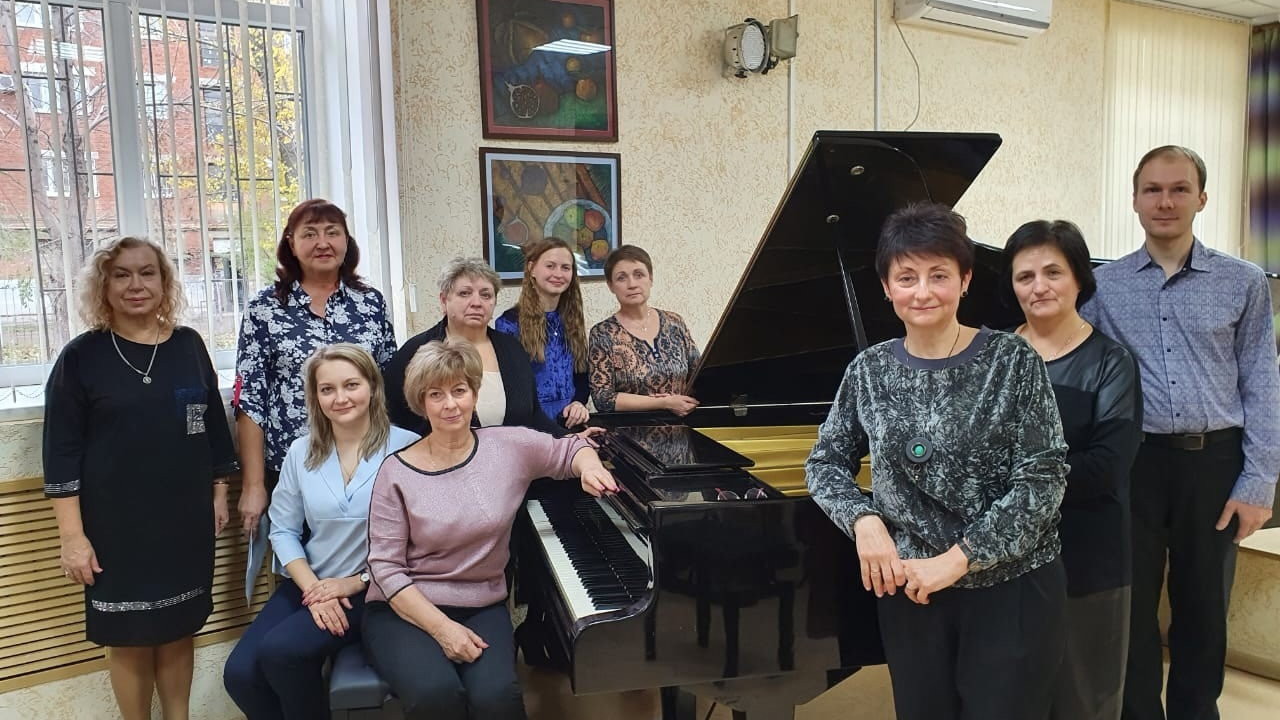 Концерт преподавателей фортепианного отделения "В единстве сила и судьба"