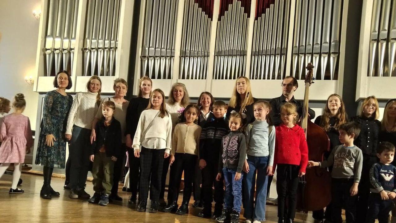 Посещение концерта "История про Дюймовочку-флейту и Великана-органа" учащимися нашей школы