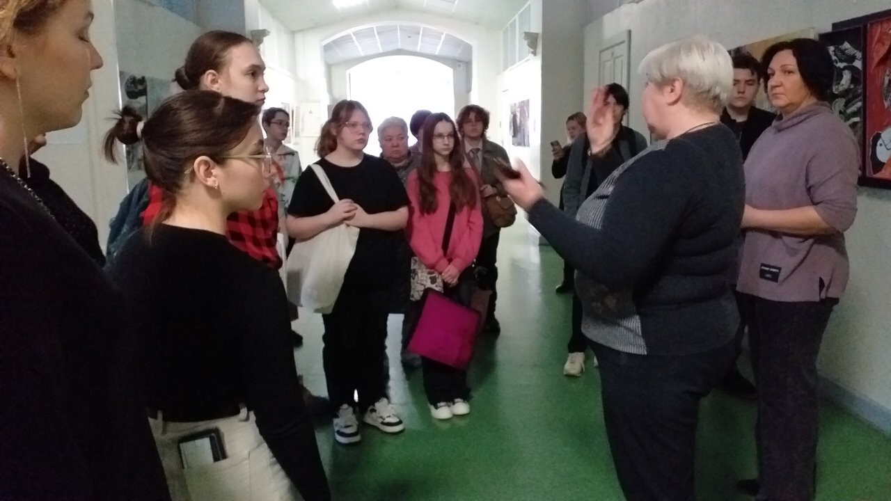 Учащиеся отделения Изобразительного искусства посетили мастер-класс и выставку в Саратовском художественном училище